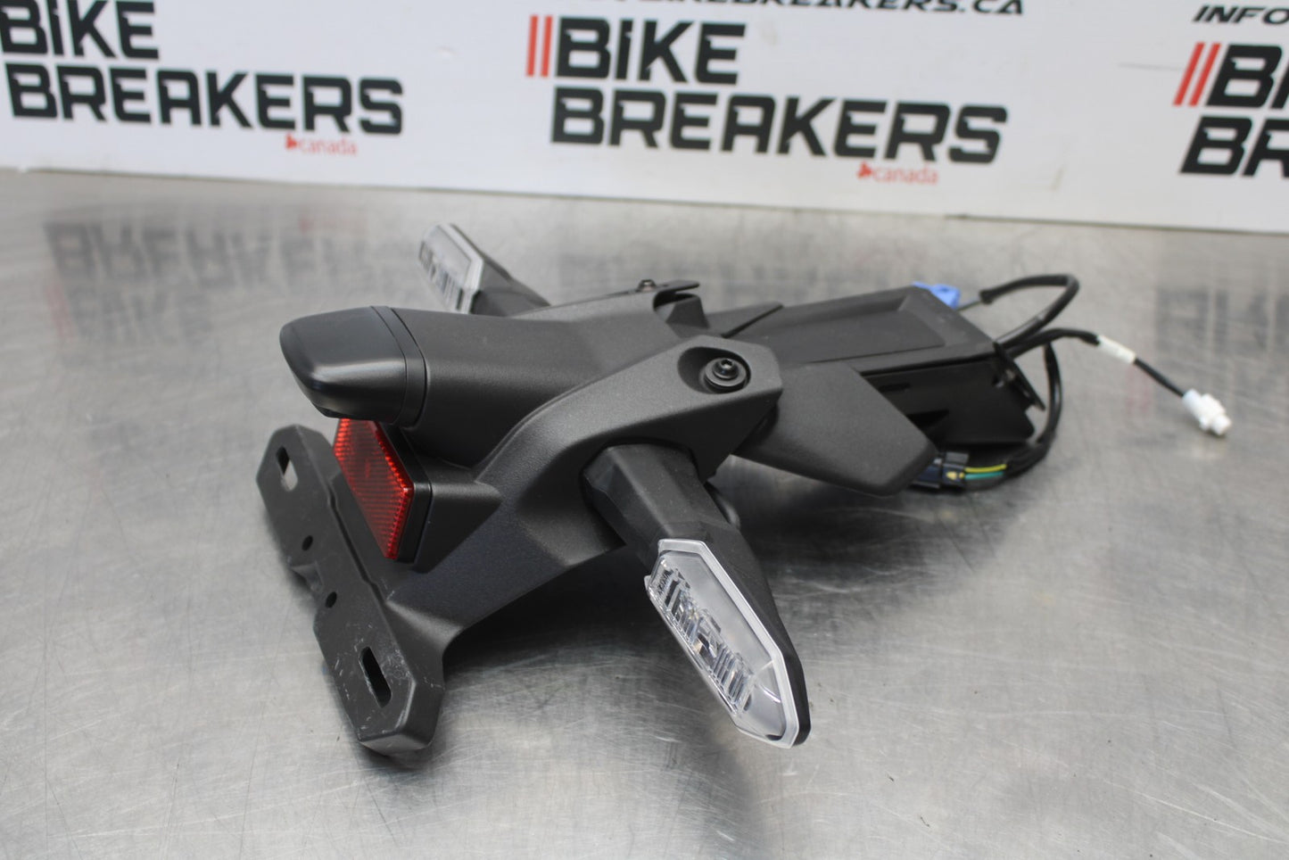 24-25 KAWASAKI NINJA ZX4R REAR BACK FENDER MUD GUARD/ LIGHTS SIGNALS  BB610