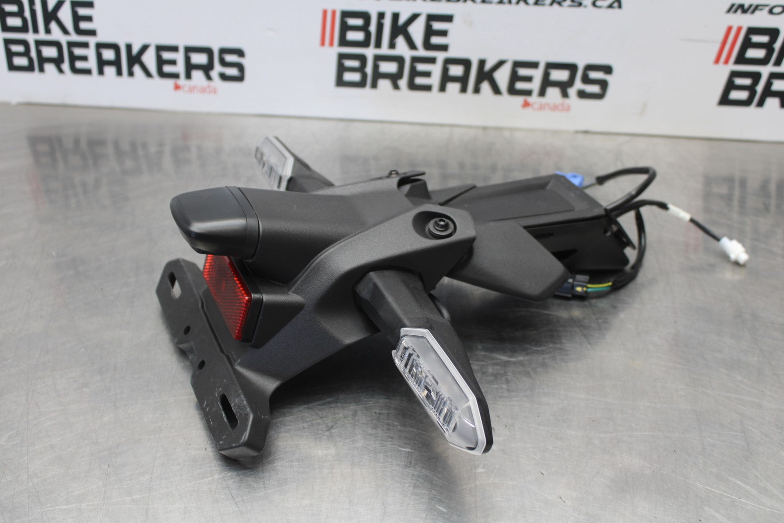 24-25 KAWASAKI NINJA ZX4R REAR BACK FENDER MUD GUARD/ LIGHTS SIGNALS  BB610