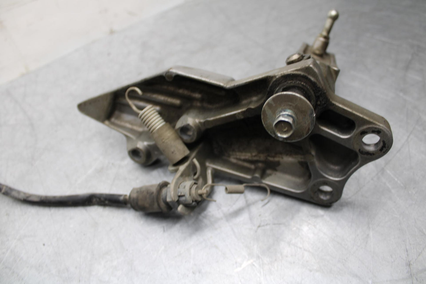 07-08 KAWASAKI CONCOURS 1400  RIGHT REARSET REAR SET DRIVER FOOT PEG REST BB449