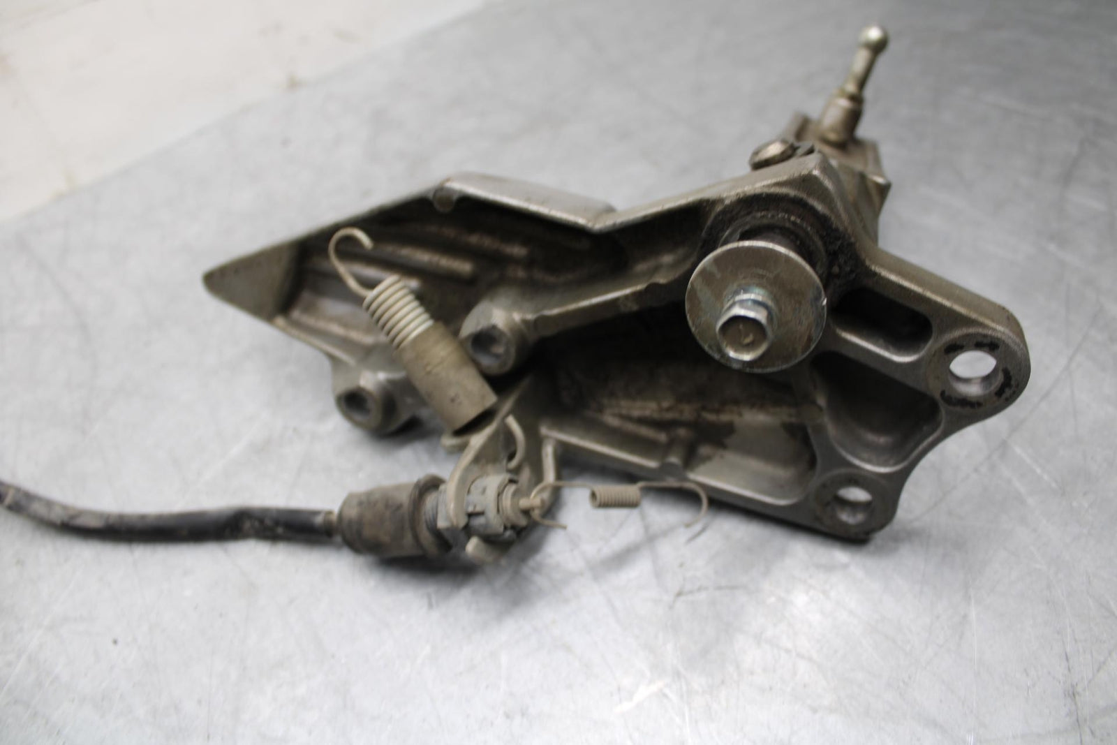 07-08 KAWASAKI CONCOURS 1400  RIGHT REARSET REAR SET DRIVER FOOT PEG REST BB449