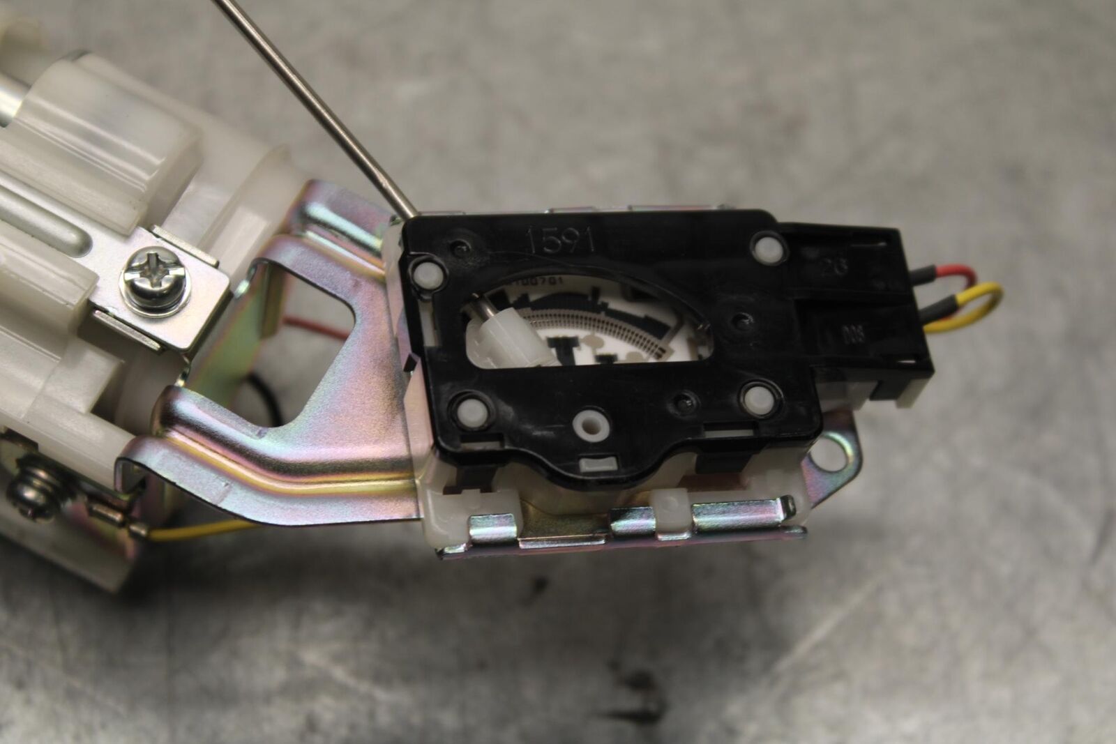 11-23 SUZUKI GSXR 750 FUEL PUMP GAS PETROL SENDER UNIT BB630
