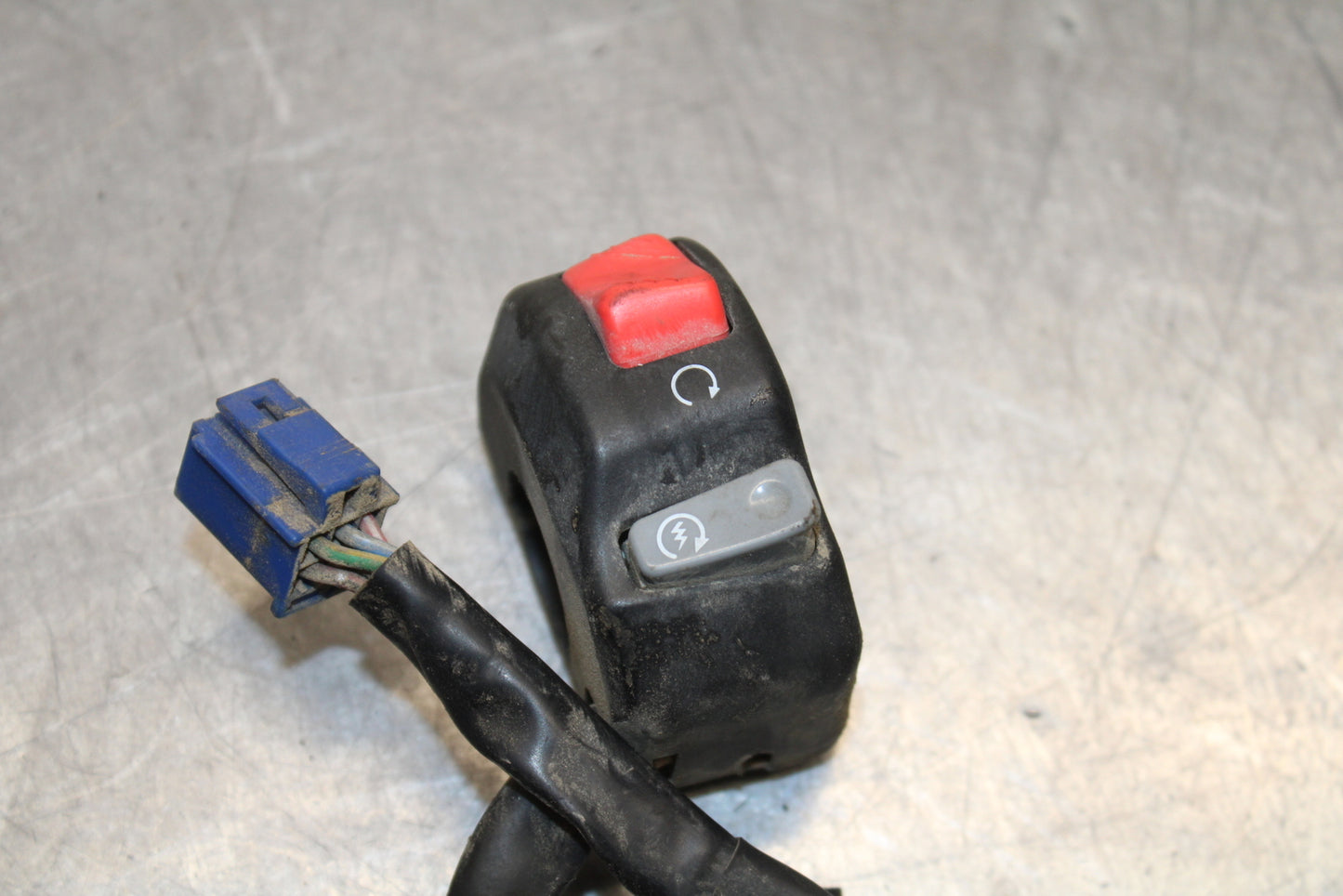 07-08 YAMAHA YZF R1 RIGHT CLIP ON HANDLE KILL OFF START SWITCH SWITCHES BB724