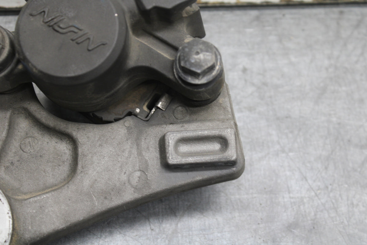 07-08 YAMAHA YZF R1 REAR BACK BRAKE CALIPER W MOUNT BRACKET BB724