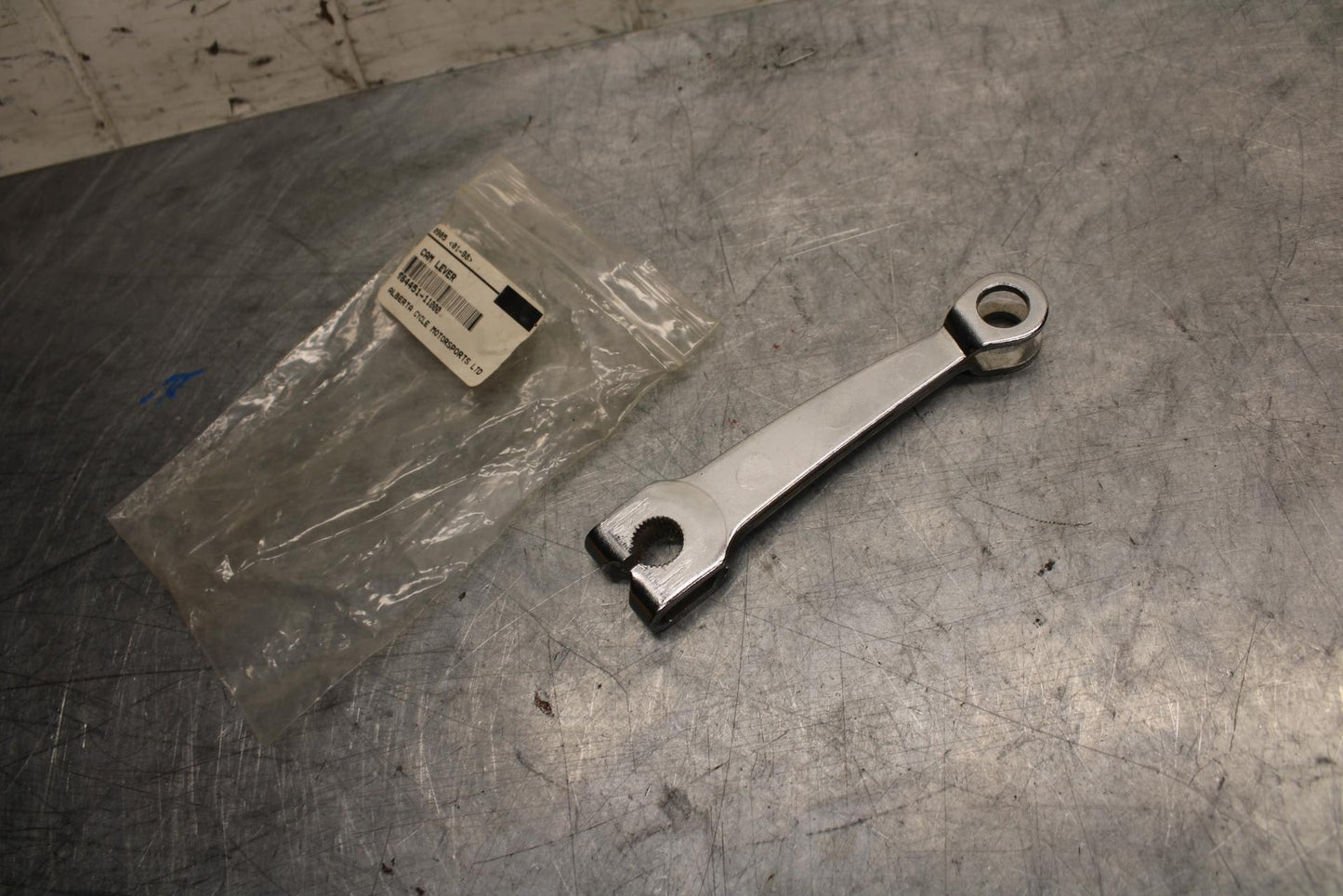 1973 Suzuki GT550 REAR BACK BRAKE LEVER CAM 64451-11000 BB33