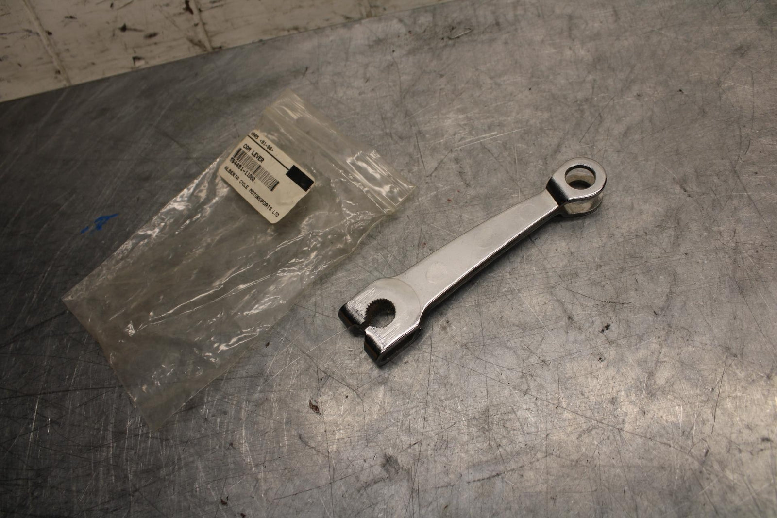 1973 Suzuki GT550 REAR BACK BRAKE LEVER CAM 64451-11000 BB33