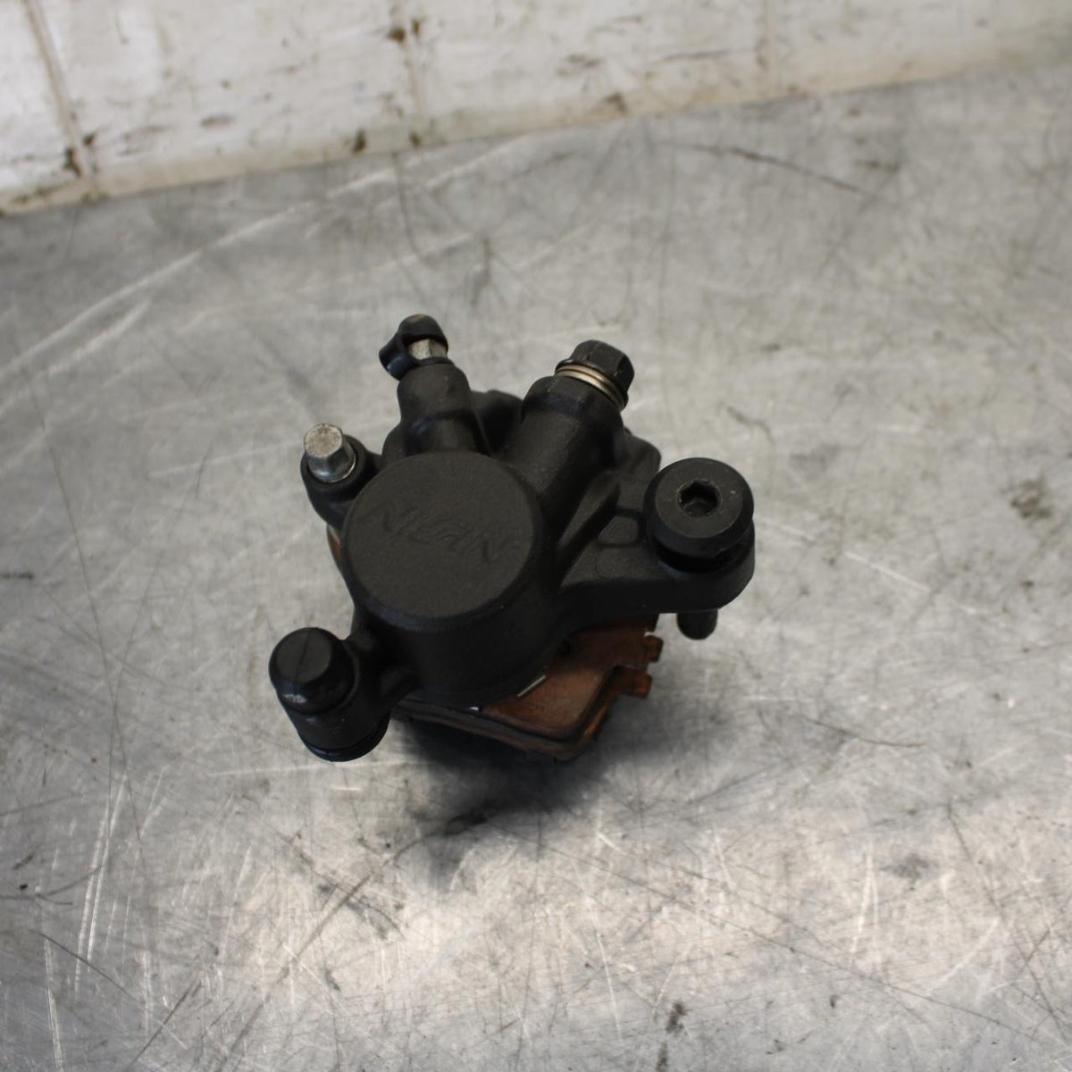 2011 Honda CBR600RR REAR BACK BRAKE CALIPER 43150-MFJ-D01 BB520