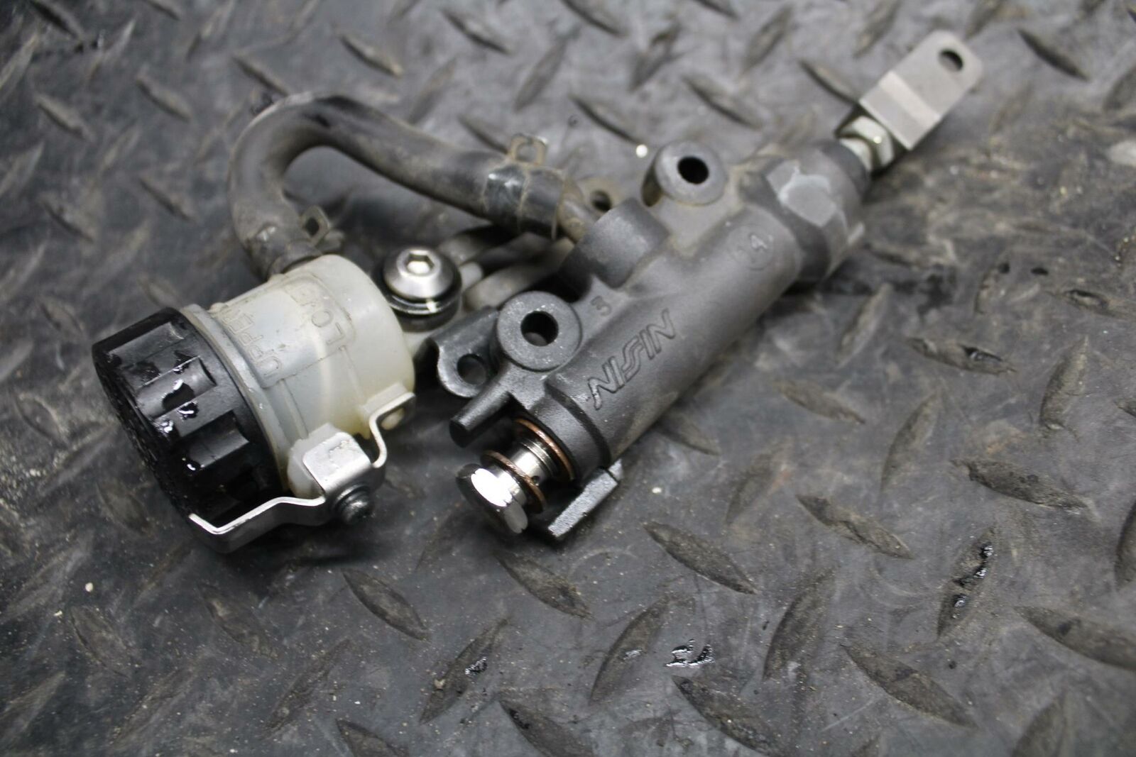 10-11 HONDA CBR1000RR REAR BACK BRAKE MASTER CYLINDER W RESERVOIR BB228