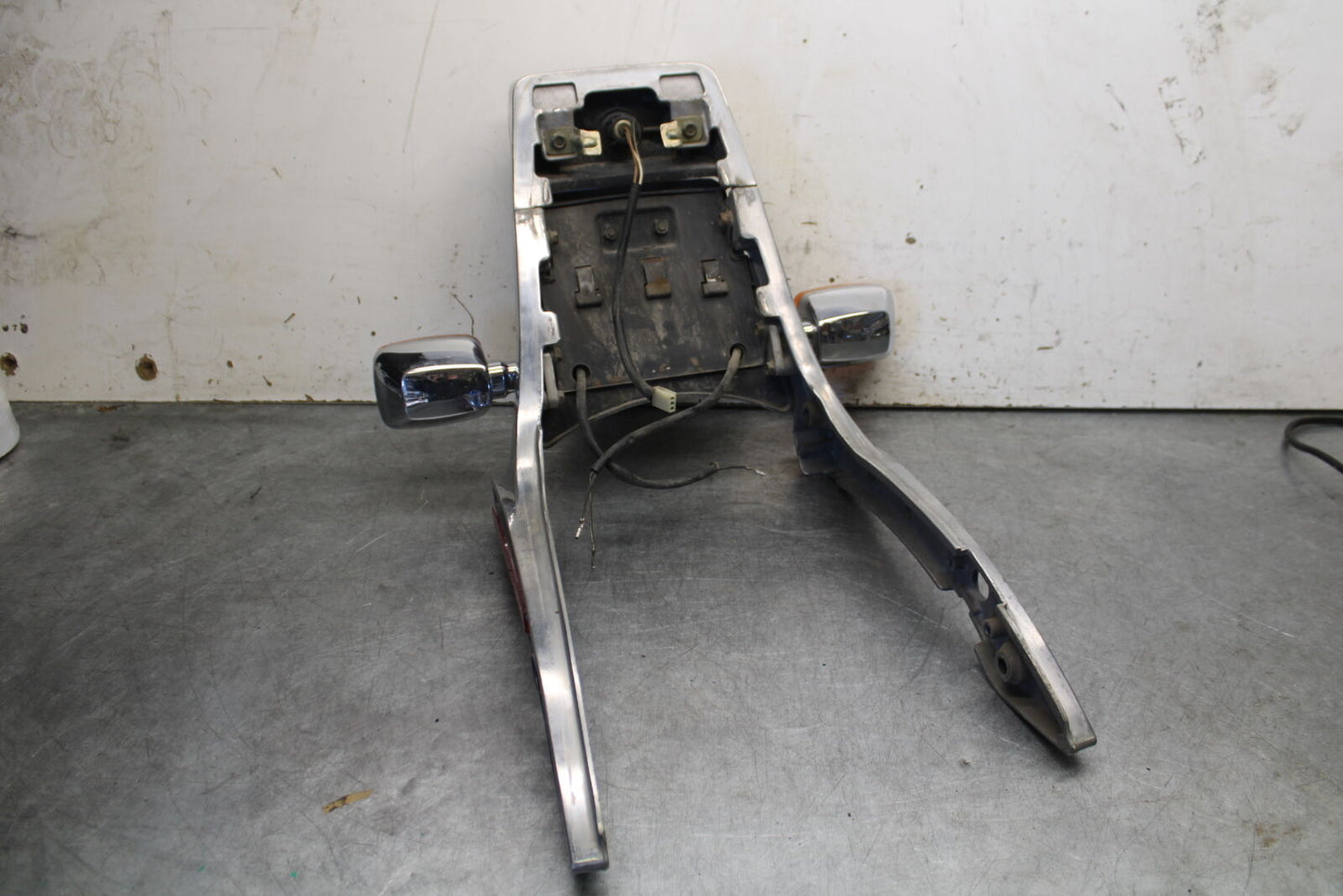 85-86 SUZUKI MADURA 1200 REAR BACK FENDER SUPPORT FRAME SUBFRAME  BB691