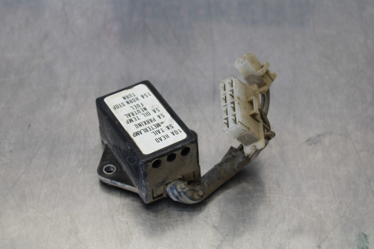 76-77 HONDA GOLDWING 1000 FUSE BOX  BB171