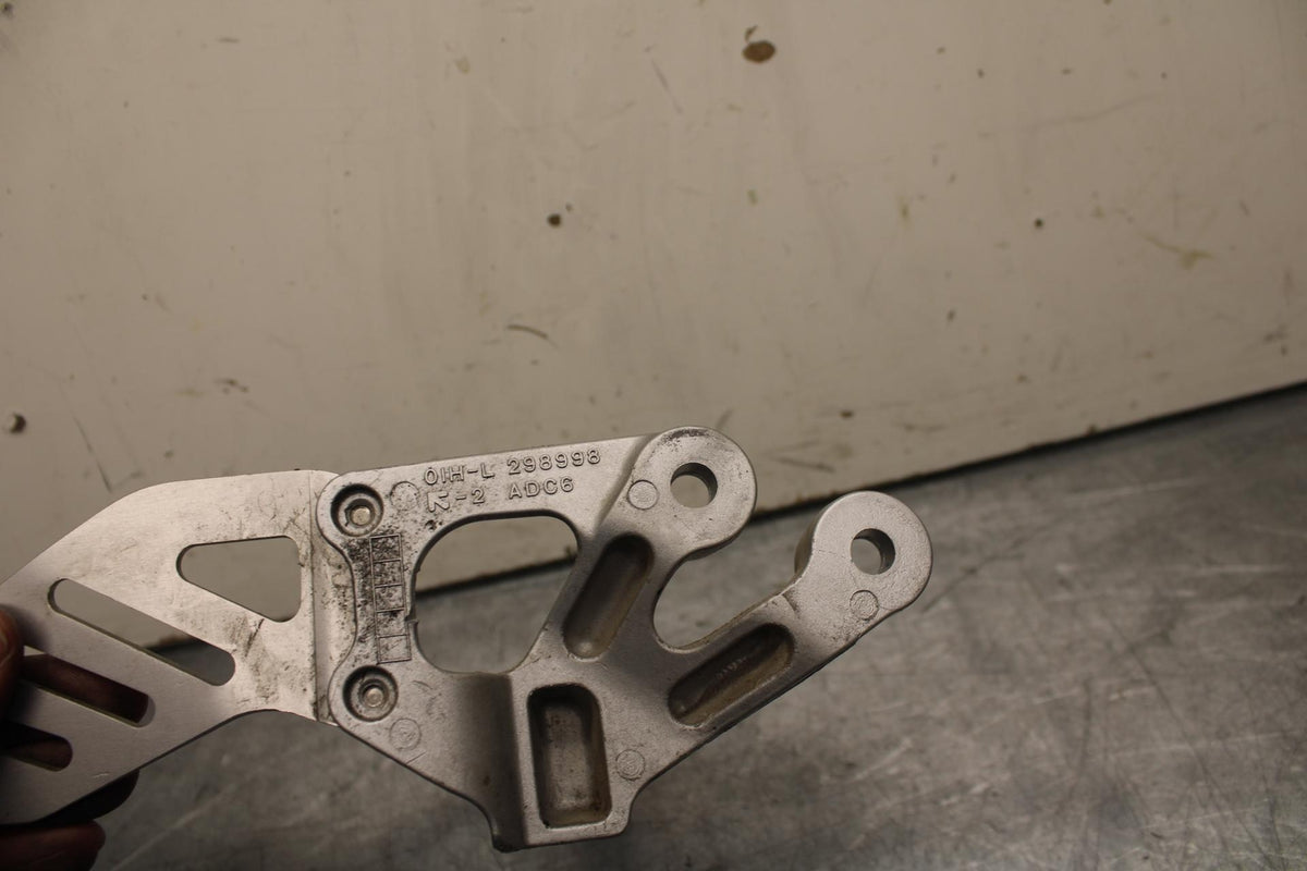 08-10 SUZUKI GSXR 600  LEFT REARSET REAR SET DRIVER FOOT PEG REST STOP BB92