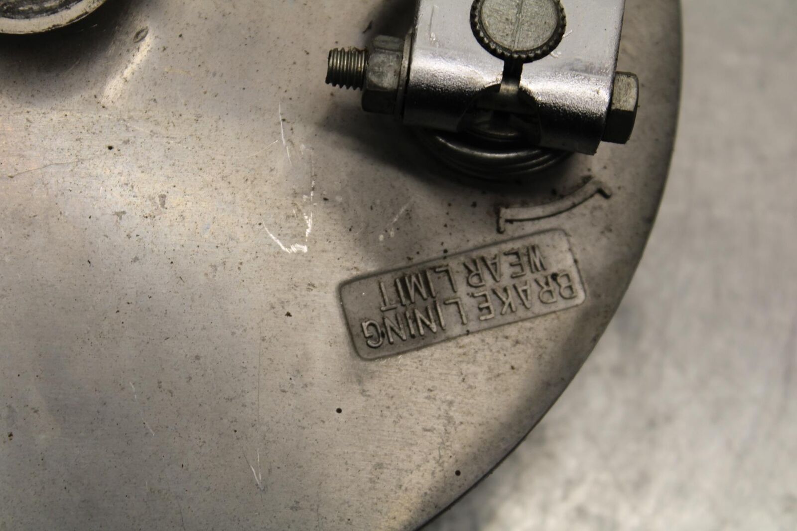 75 SUZUKI GT 550 REAR BACK DRUM BRAKE BB67