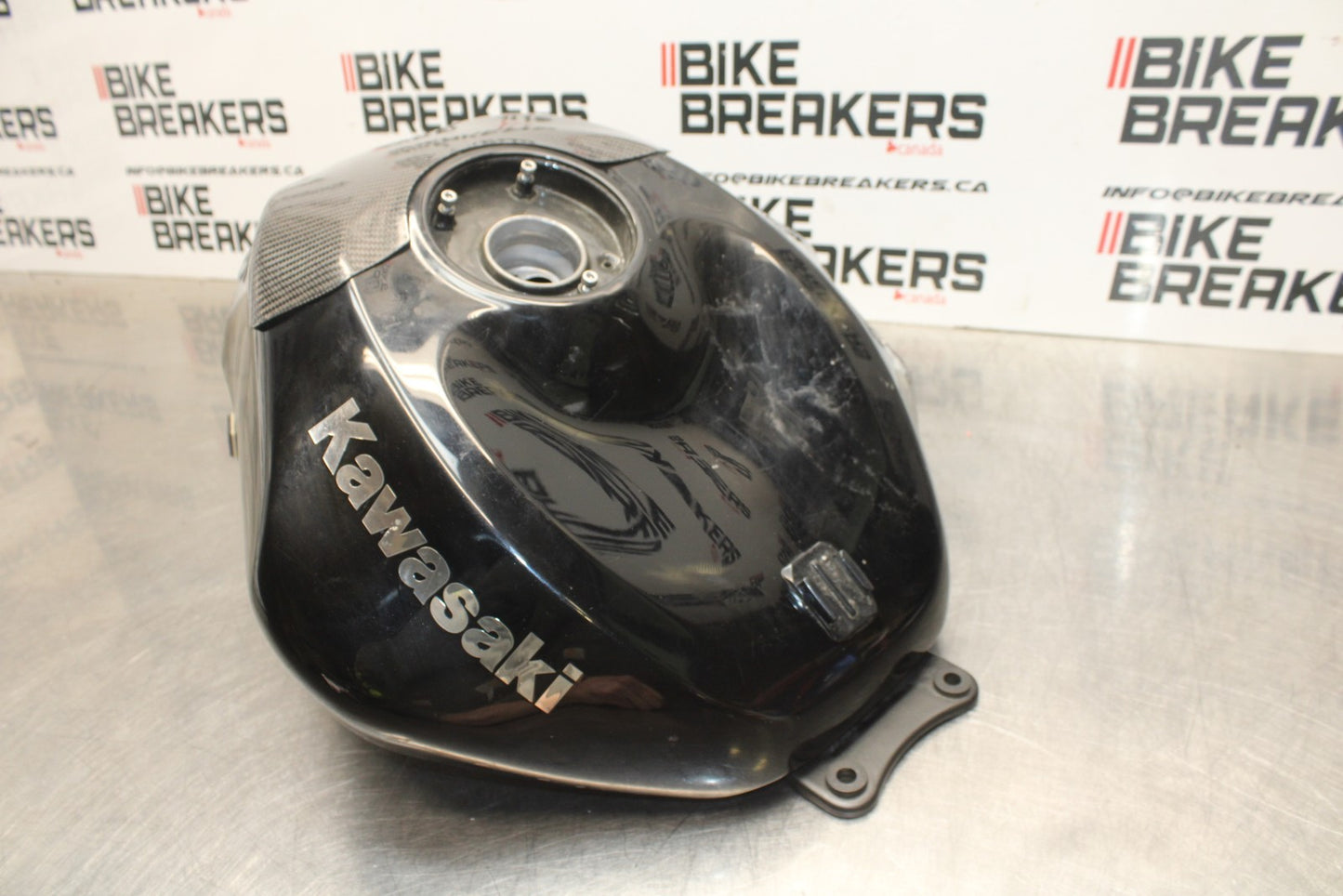 08 KAWASAKI NINJA ZX10R GAS TANK FUEL CELL PETROL RESERVOIR BB201