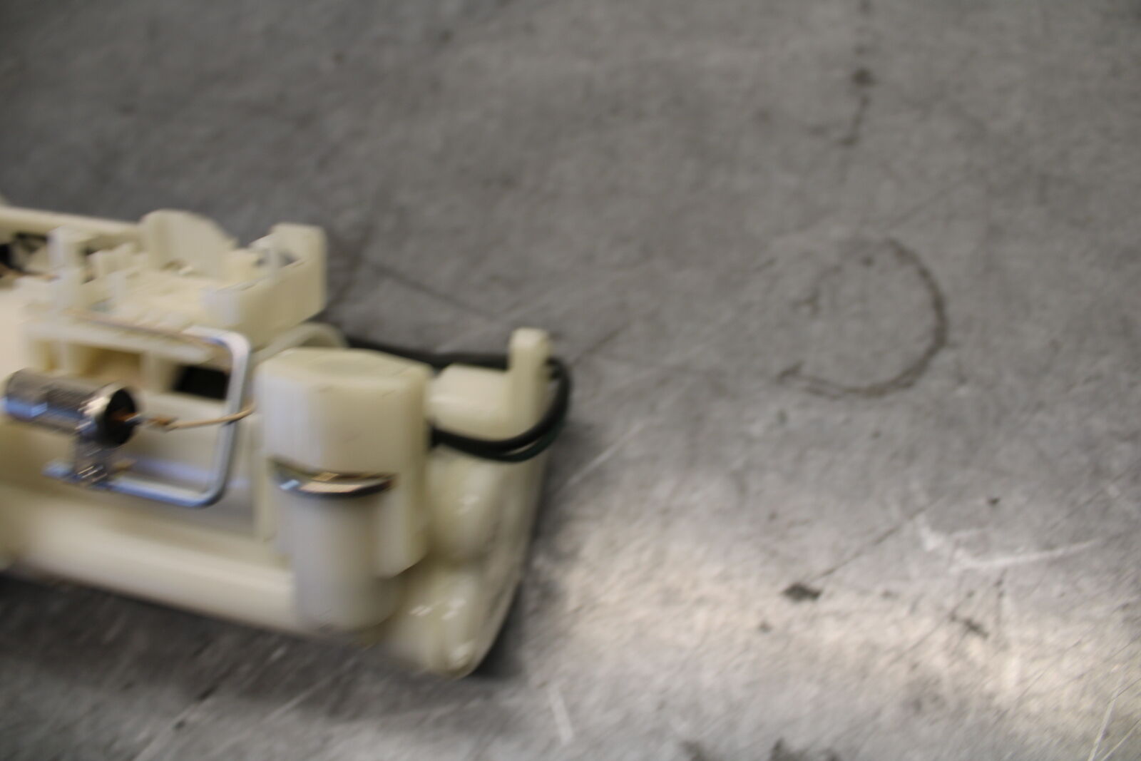 07-08 YAMAHA YZF R1 FUEL PUMP GAS PETROL SENDER UNIT 4C8-13907-01-00  BB676