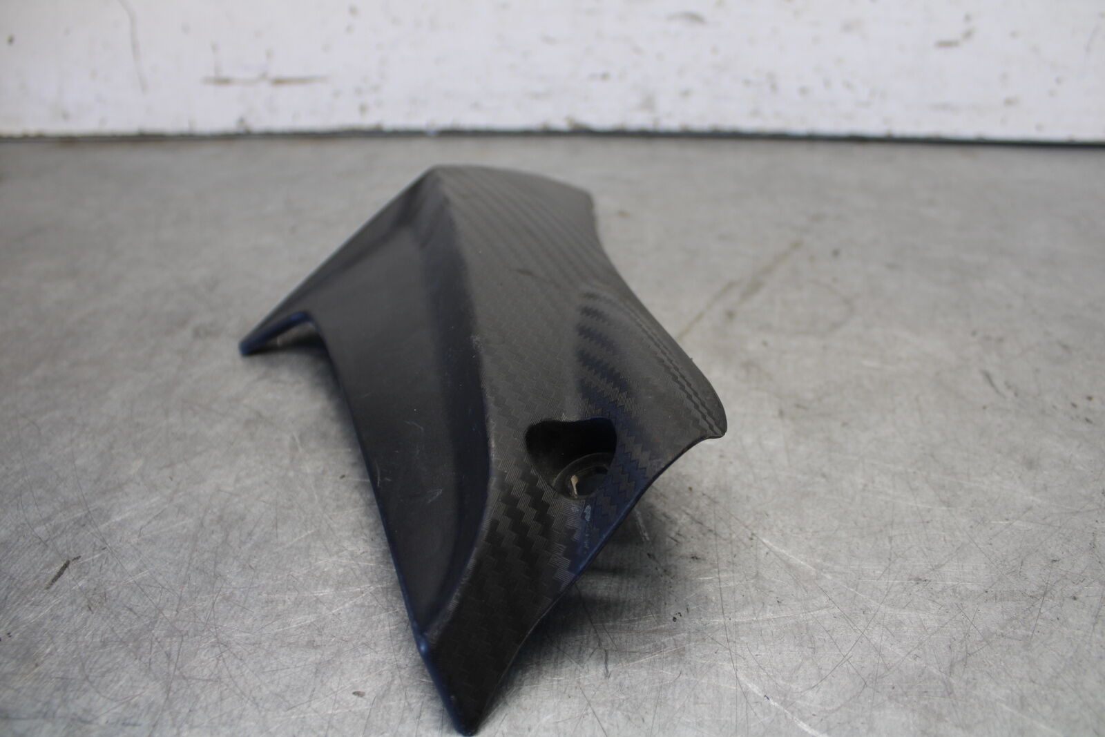 11-24 SUZUKI GSXR750 LEFT FRAME SIDE COVER COWL PANEL TRIM  BB687