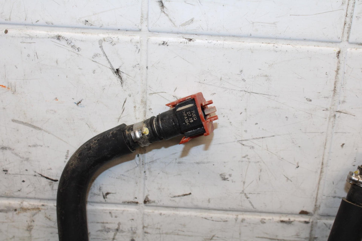 19 YAMAHA YZF R3 FUEL HOSE GAS LINE TUBE PIPE BB56