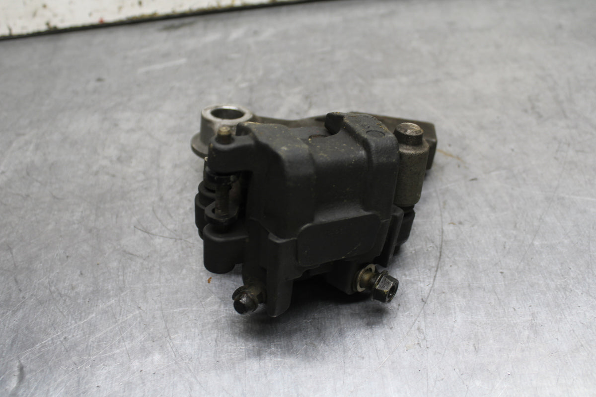 01-06 HONDA CBR600F4I REAR BACK BRAKE CALIPER W MOUNT BRACKET BB115