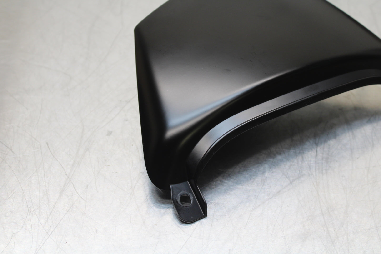 23-24 KAWASAKI NINJA ZX14R CENTER REAR BACK TAIL FAIRING COVER TRIM COWL BB141