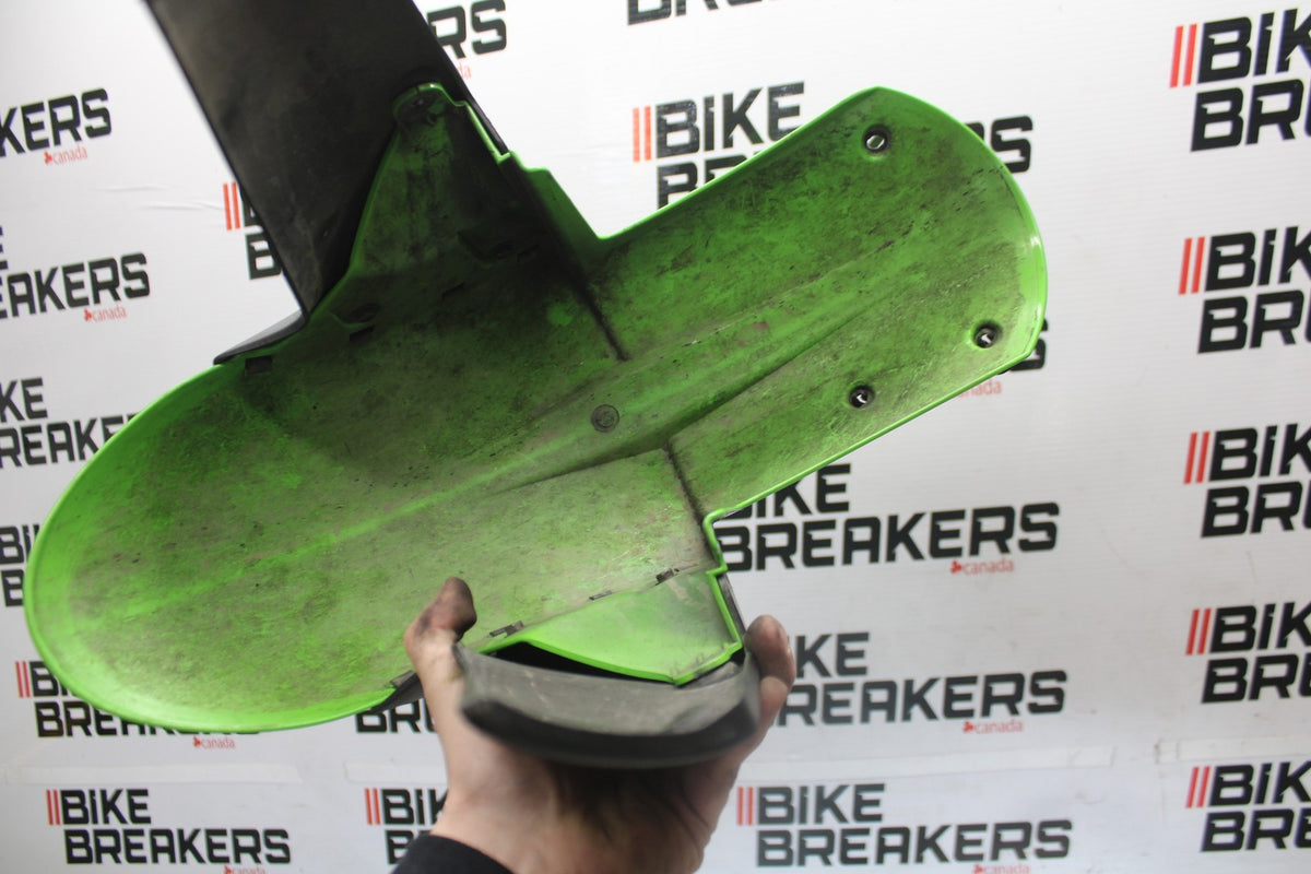 04-05 KAWASAKI NINJA ZX10R FRONT WHEEL FENDER COWL FAIRING BB931