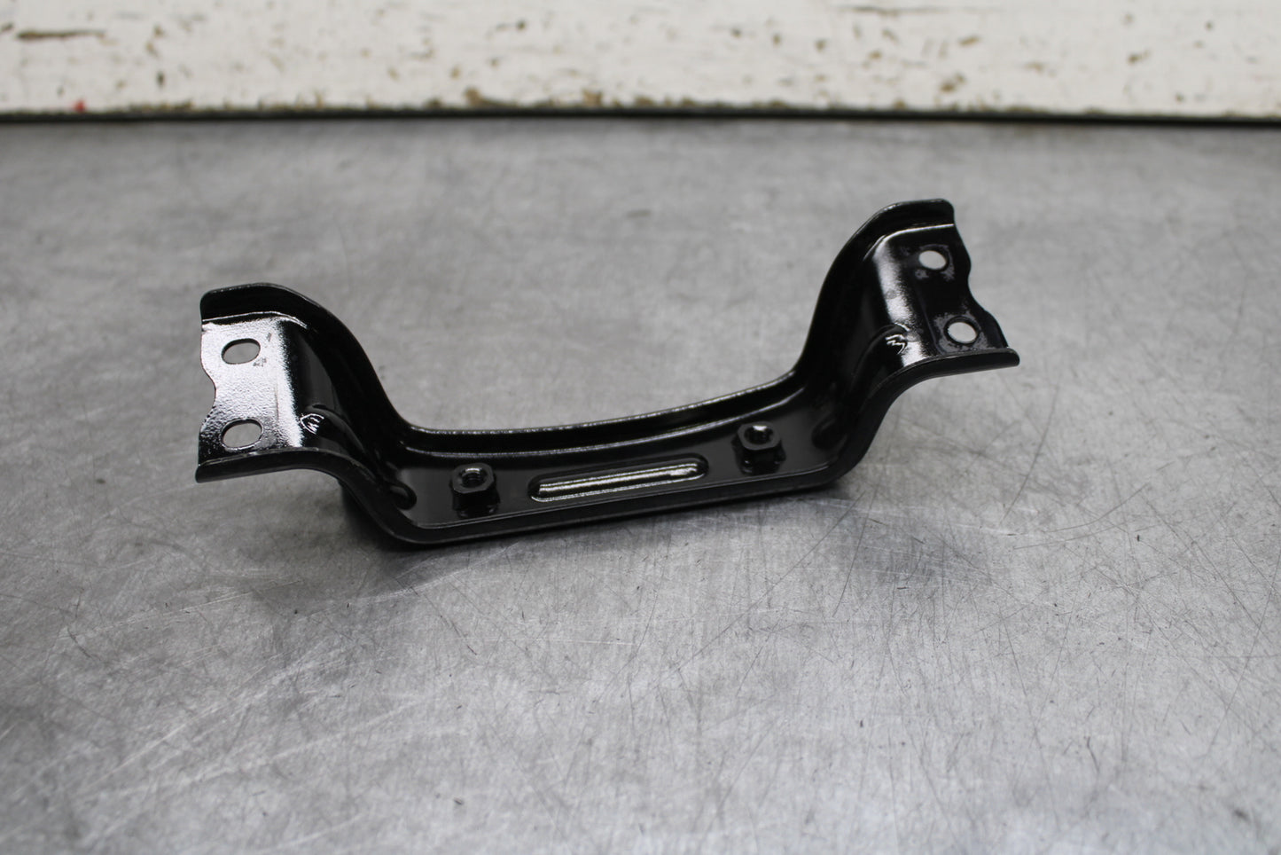 24 KAWASAKI NINJA 500 ABS GAS TANK FUEL CELL PETROL BRACKET MOUNT  BB730