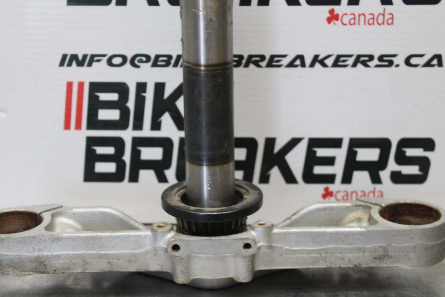 03-08 KAWASAKI VULCAN 1600 FRONT FORKS CLAMP LOWER TRIPLE TREE STEM BB196