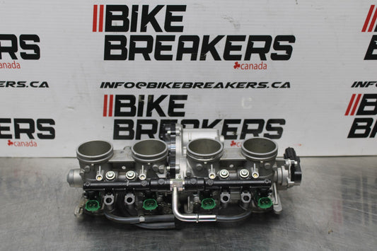 22 KAWASAKI NINJA 1000SX MAIN FUEL INJECTORS / THROTTLE BODIES BB780