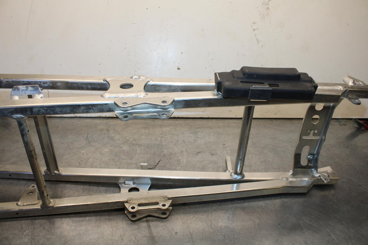 01-06 HONDA CBR600F4I REAR SUBFRAME BACK SUB FRAME 50200-MBW-D20 BB626