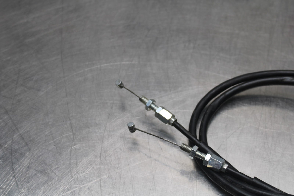 15 SUZUKI GW250F THROTTLE CABLES LINES BB789