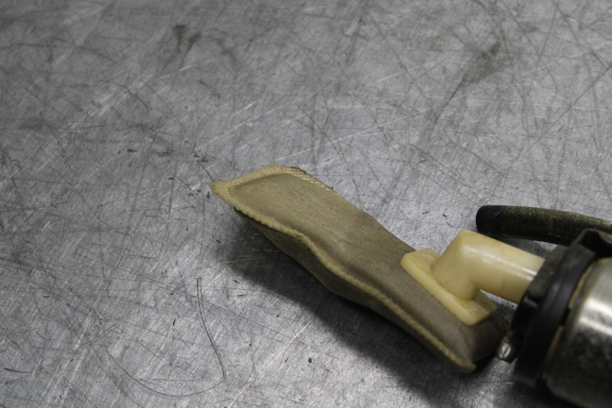 02-04 HONDA VTX1800S FUEL GAS PUMP BB712