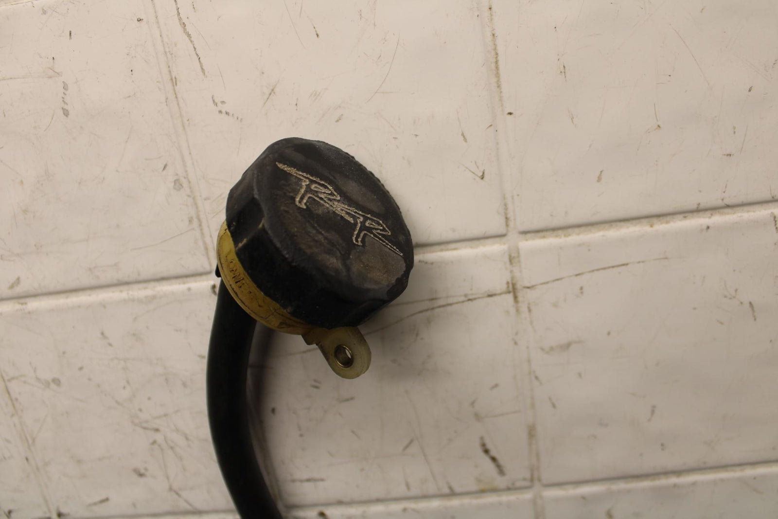 1992 Honda CBR900RR REAR BACK BRAKE MASTER CYLINDER W RESERVOIR BB63