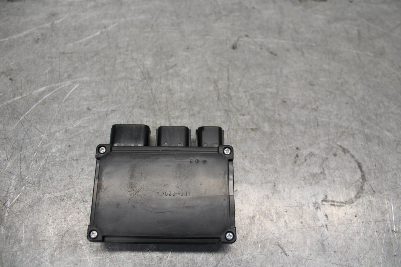 13-18 KAWASAKI NINJA ZX6R RELAY ASSEMBLY FUSE BOX BB682