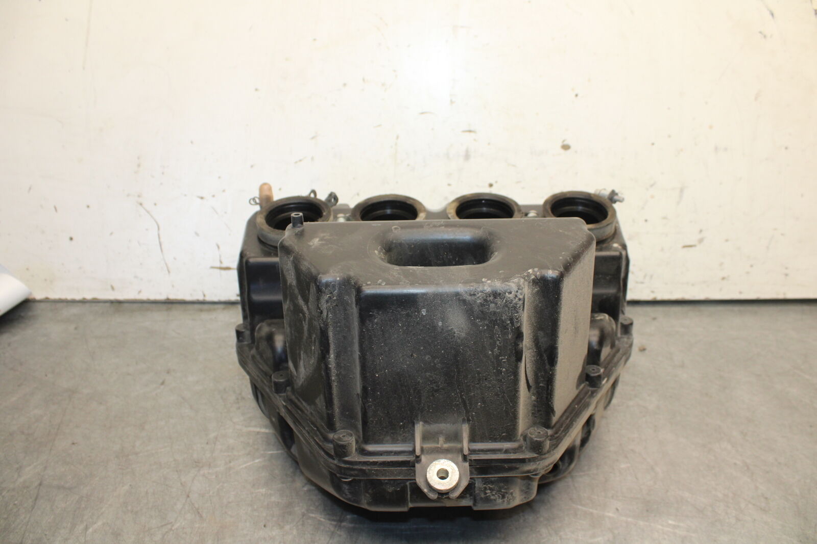 09-15 YAMAHA FZ6R AIRBOX AIR INTAKE FILTER BOX  BB686