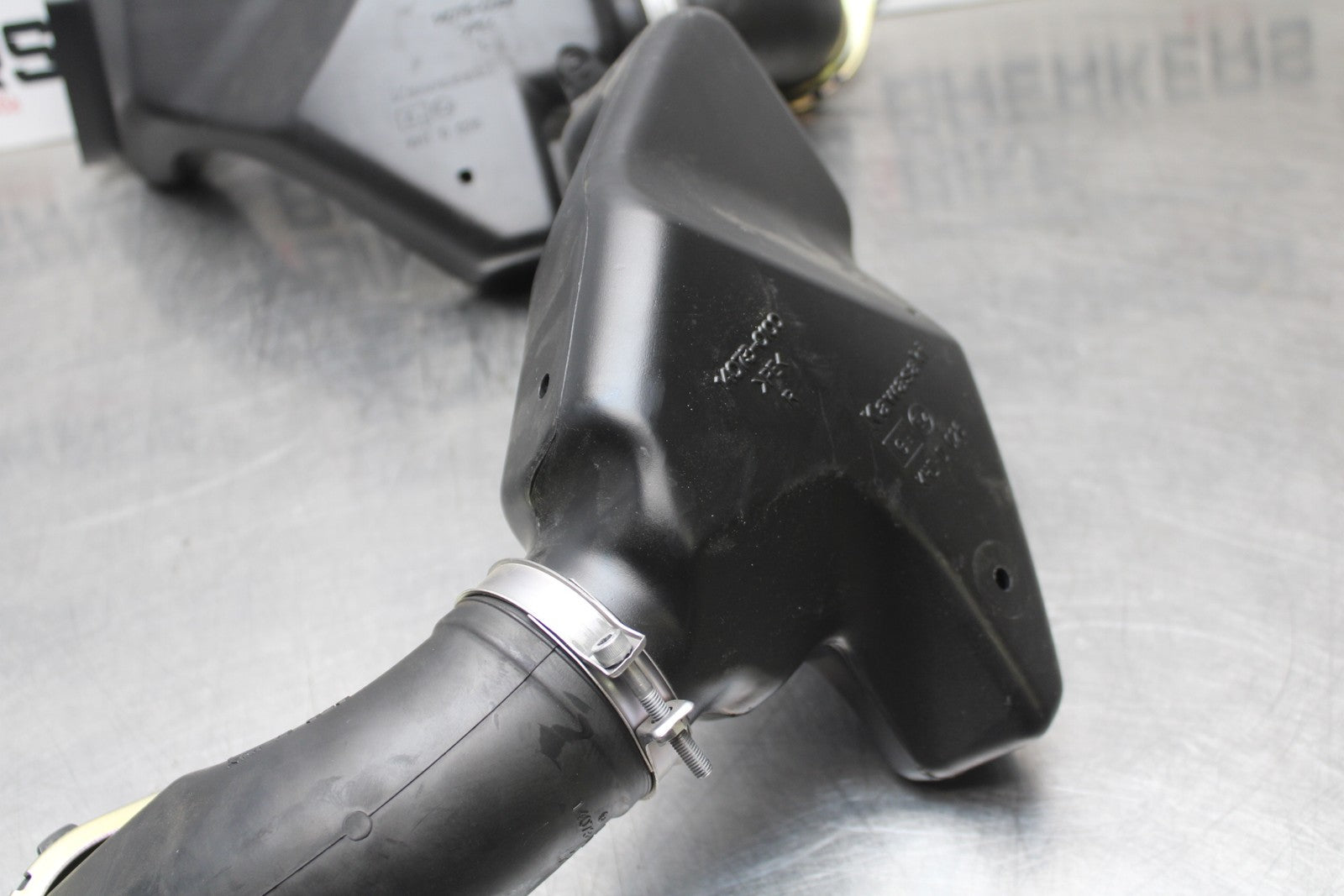 23-24 KAWASAKI NINJA ZX14R NEW!! RIGHT LEFT AIR INTAKE DUCTS BB764