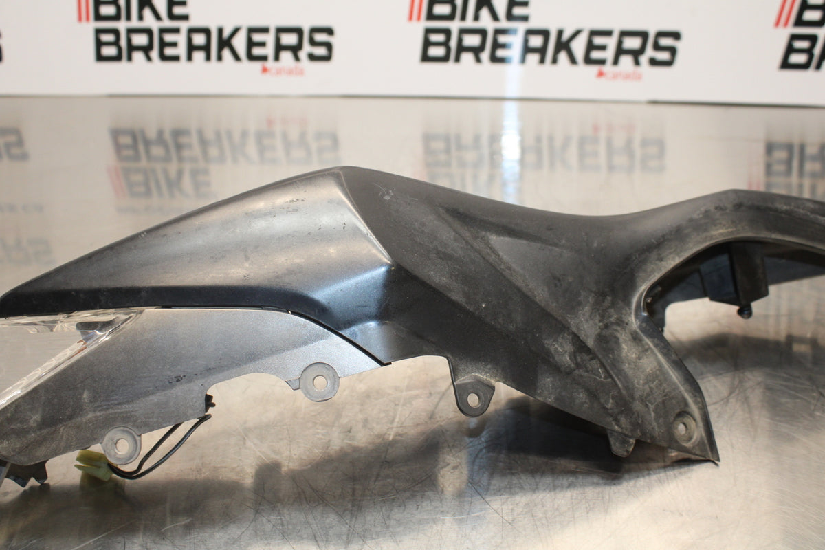 11 SUZUKI GSXR1000 LEFT REAR BACK TAIL FAIRING COWL SHROUD BB142