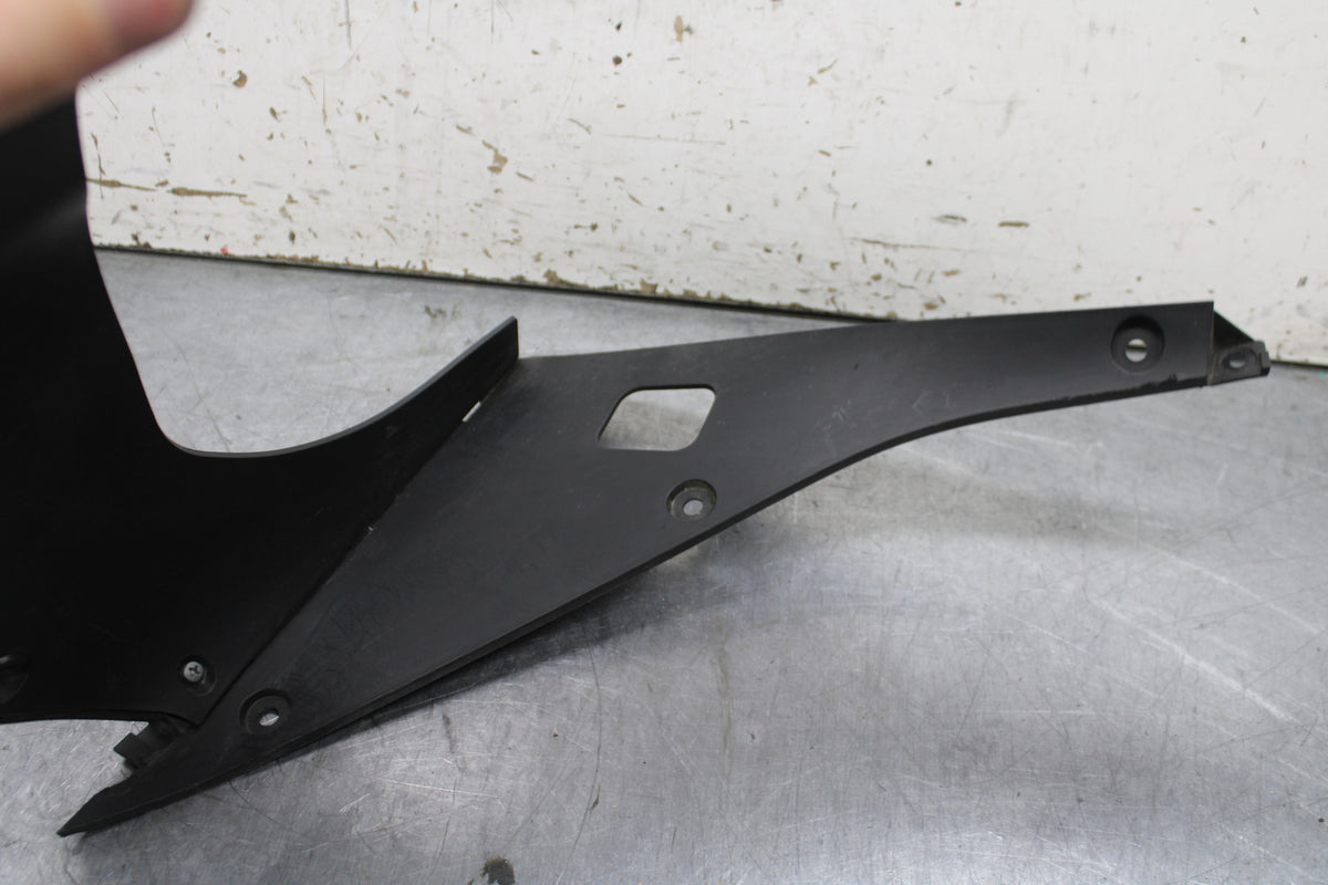 15-19 APRILIA RSV4 RF LOWER FRONT UPPER INNER HEADLIGHT COWL FAIRING  BB611