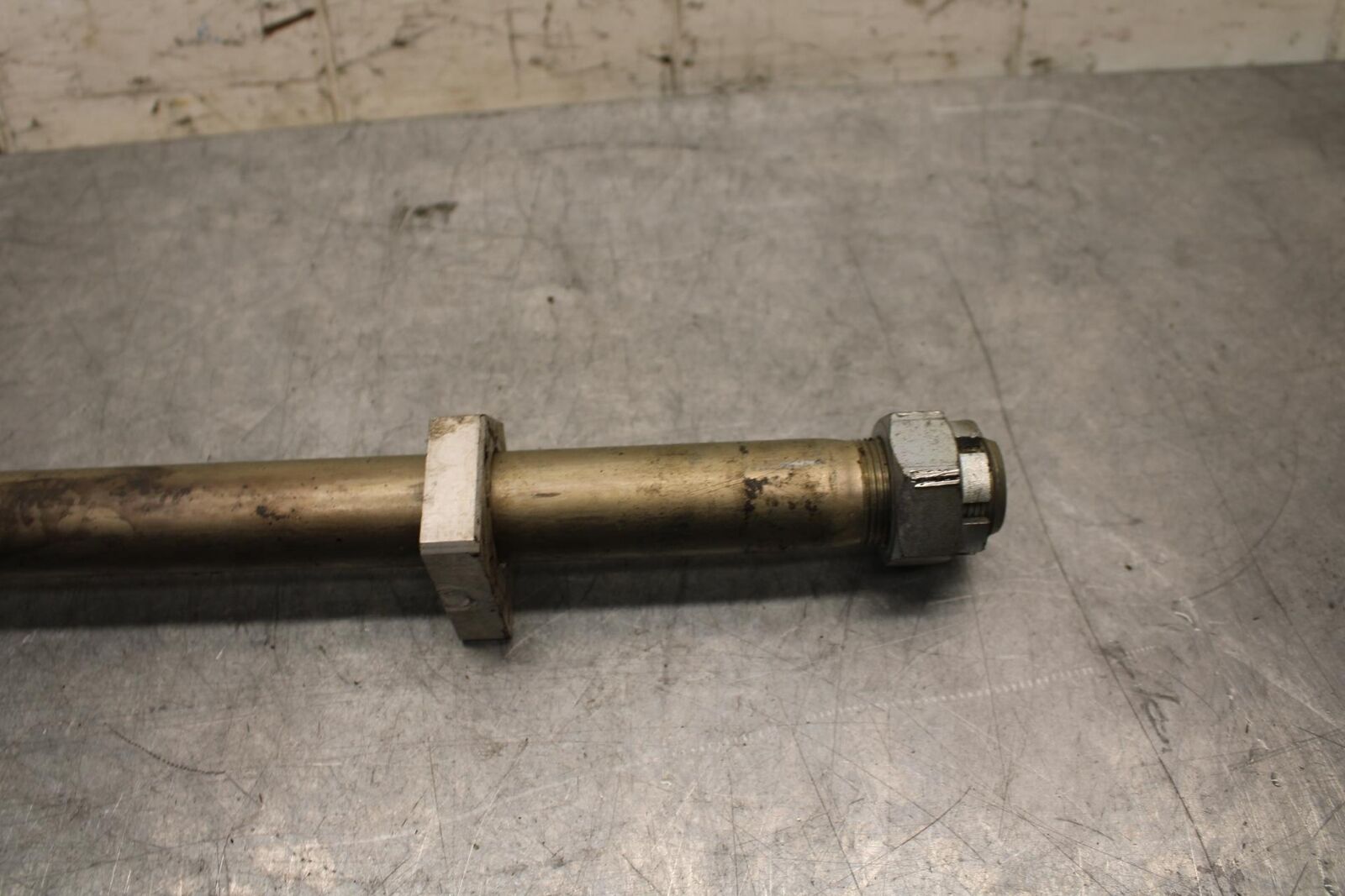 2012 Kawasaki Ninja ZX14R ZX1400E REAR AXLE BACK WHEEL RIM PIVOT BOLT AXEL BB60