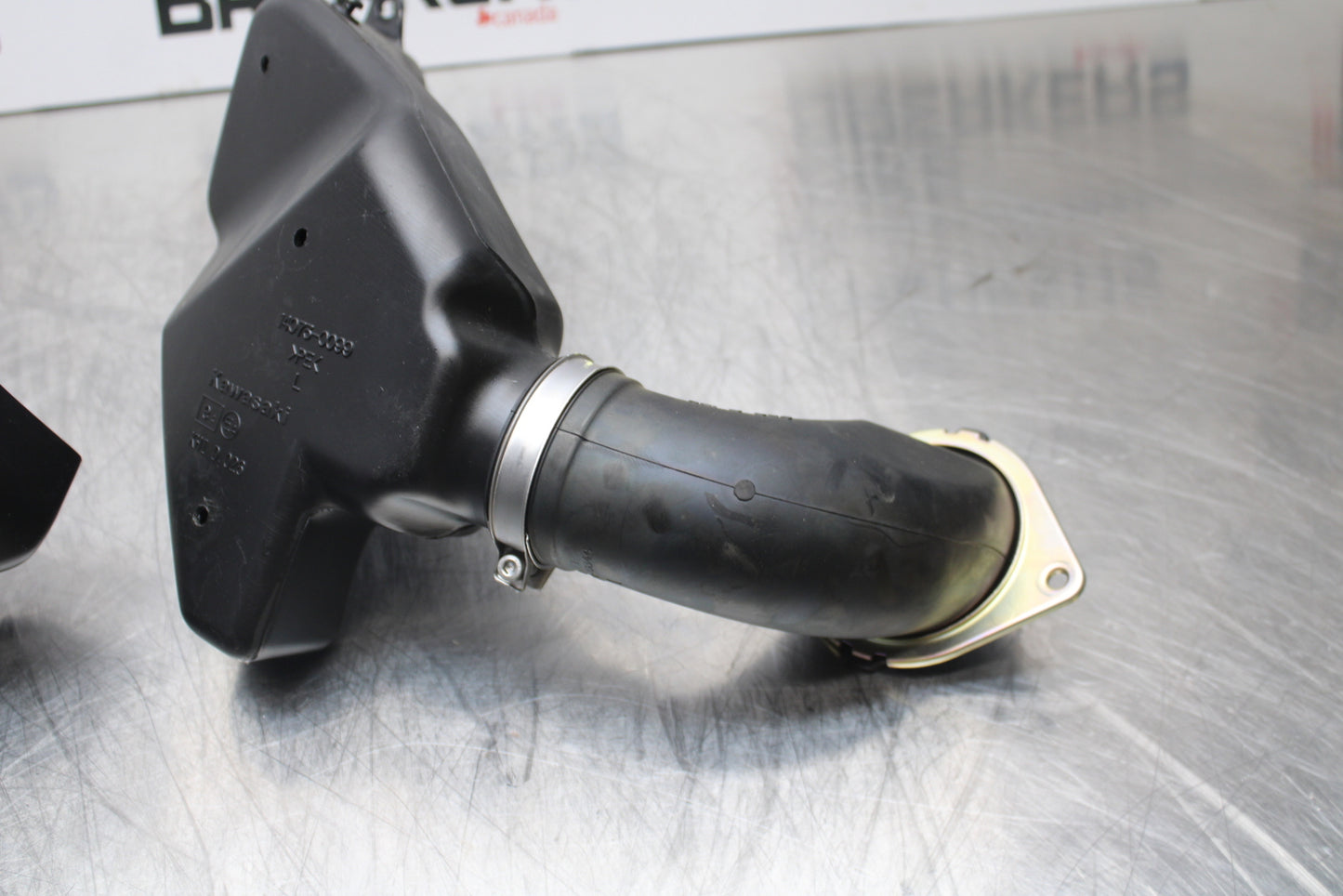 23-24 KAWASAKI NINJA ZX14R NEW!! RIGHT LEFT AIR INTAKE DUCTS BB153