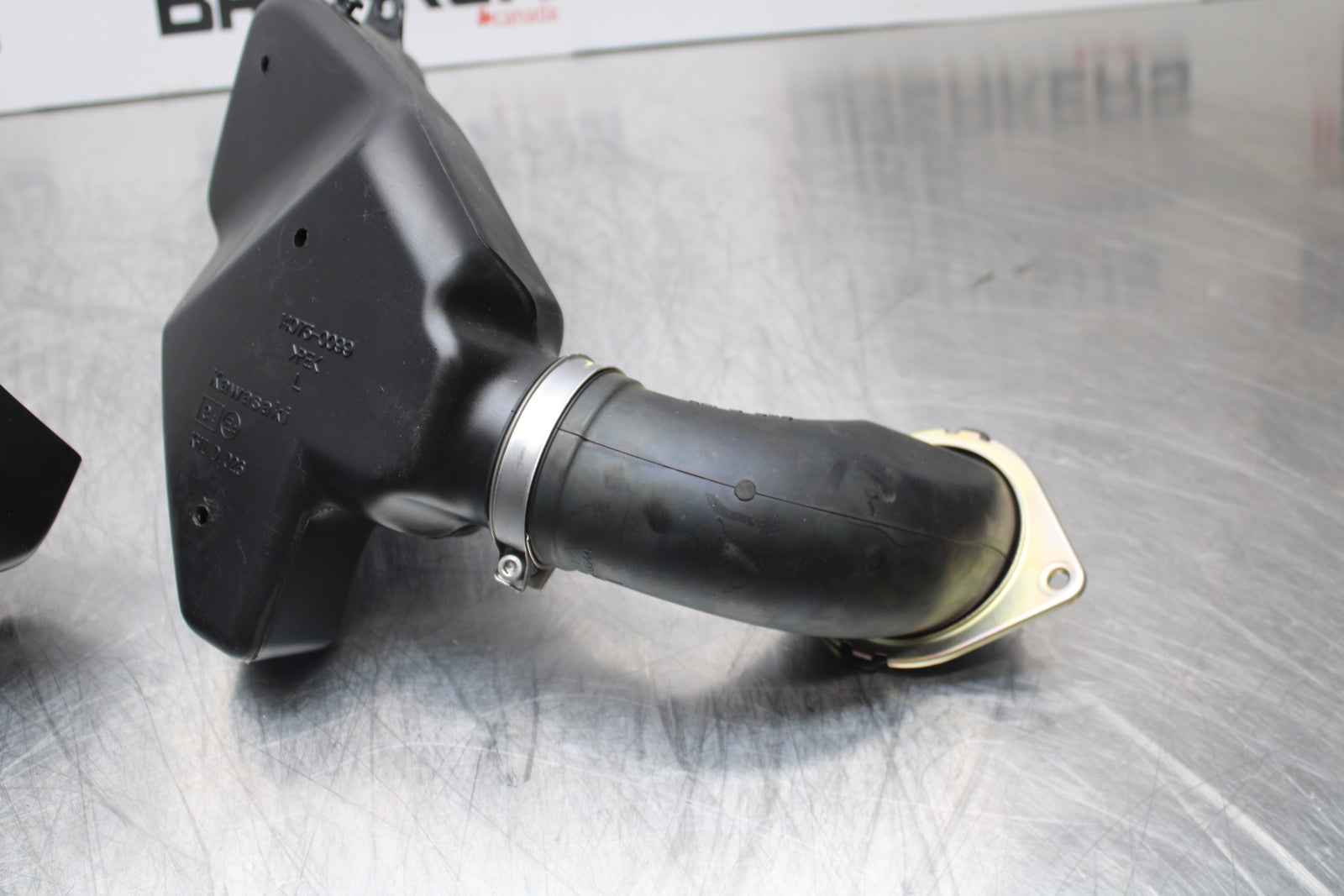 23-24 KAWASAKI NINJA ZX14R NEW!! RIGHT LEFT AIR INTAKE DUCTS BB153
