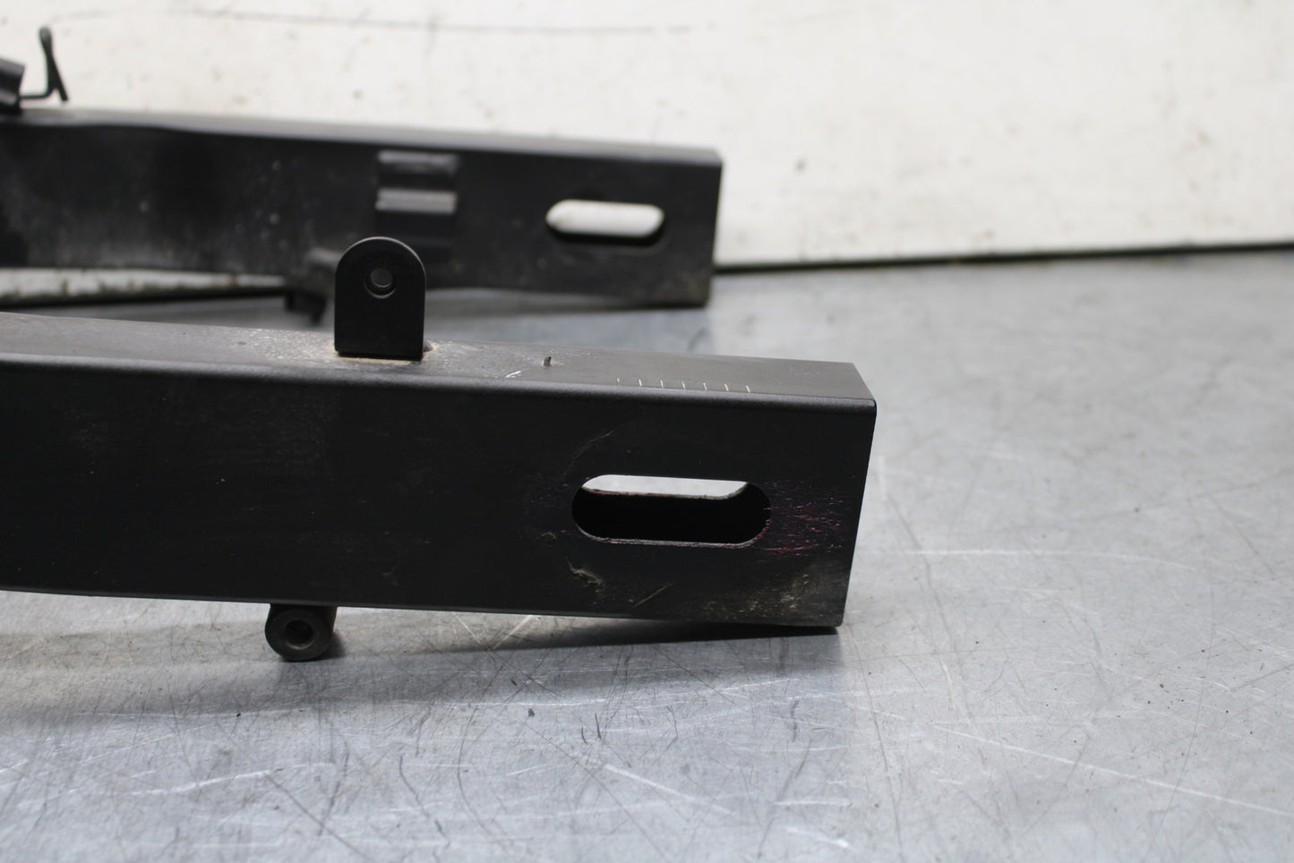 19-22 KAWASAKI Z400 REAR SWINGARM BACK SUSPENSION SWING ARM BB708