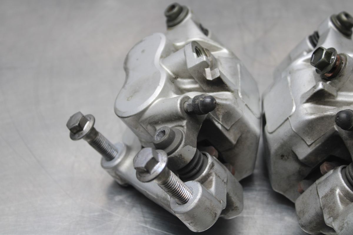 99-09 YAMAHA V STAR 1100 RIGHT LEFT FRONT BRAKE CALIPER SET PAIR CALIPERS BB853