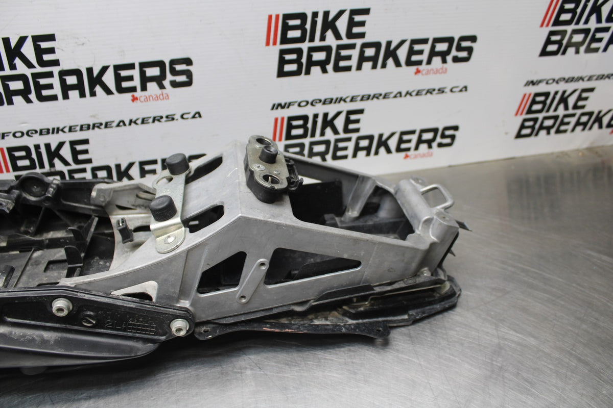 06-07 SUZUKI GSXR750 REAR SUBFRAME BACK SUB FRAME BB811