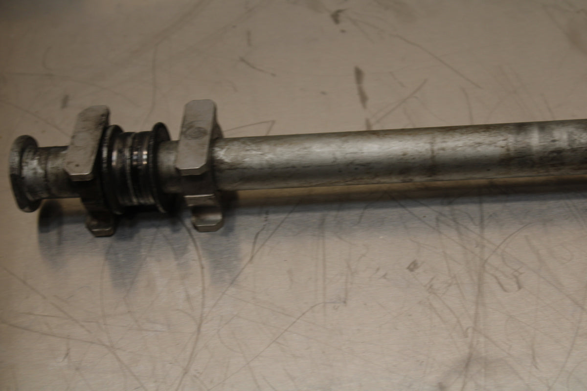 07-12 HONDA CBR600RR REAR AXLE BACK WHEEL  PIVOT BOLT AXEL 42301-MEE-D00  BB135