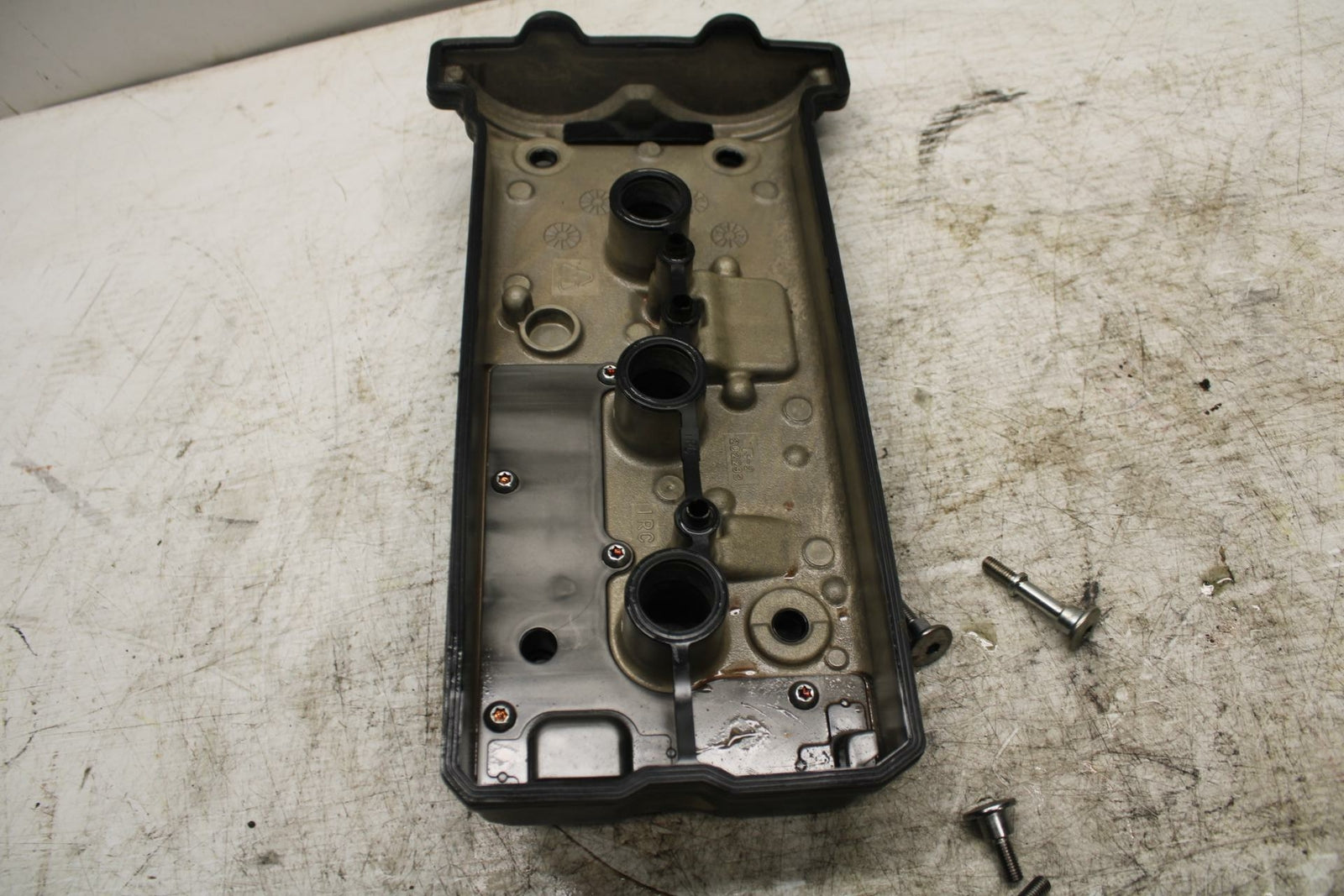16-21 YAMAHA XSR900 ENGINE TOP END CYLINDER HEAD COVER BB370