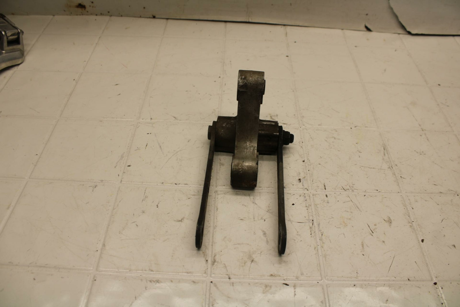 01-05 YAMAHA FZS1000 REAR DOGBONE SHOCK LINKAGE LINK BB10