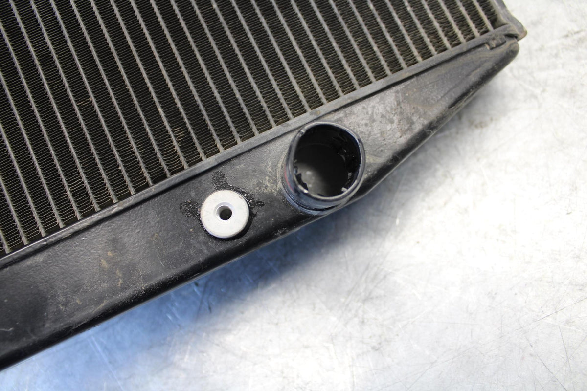 2007 Honda CBR600RR ENGINE RADIATOR MOTOR COOLER  RADIATER 19010-MFJ-305  BB536