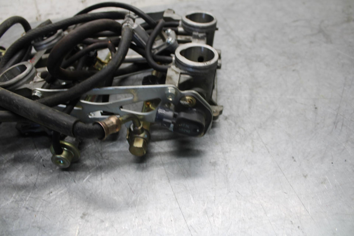 2004 Honda ST1300 MAIN FUEL INJECTORS / THROTTLE BODIES BB49
