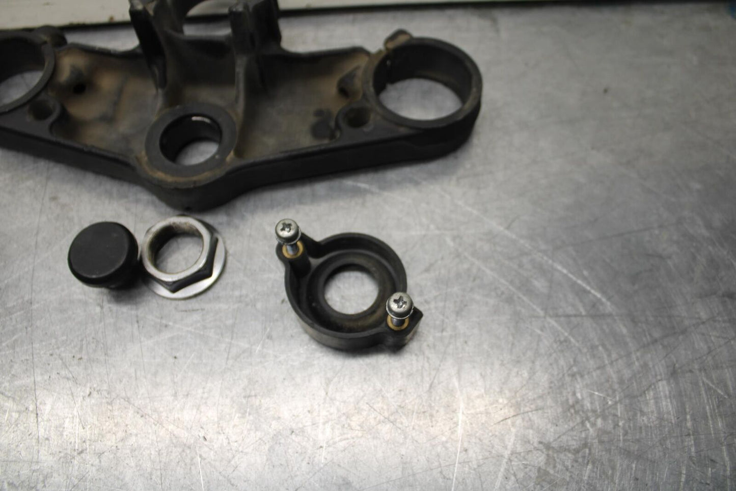 03-04 HONDA CBR600RR FORKS UPPER TRIPLE TREE CLAMP 53300-MEE-000 BB614