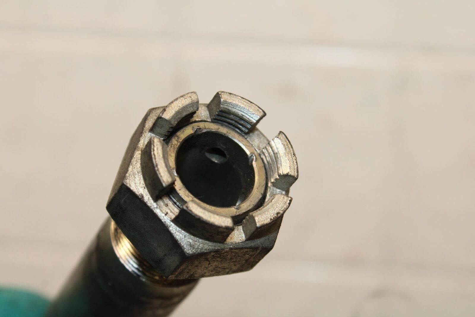 16-20 KAWASAKI ZX10R REAR AXLE BACK WHEEL RIM PIVOT BOLT AXEL BB591