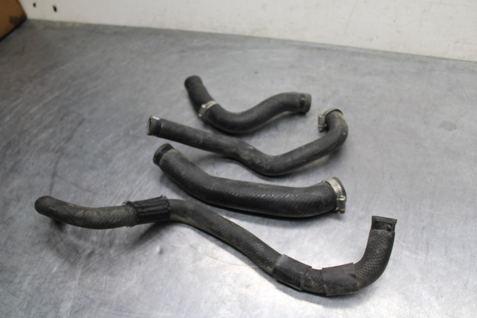 05-08 KAWASAKI VULCAN 1500 VN1500N CLASSIC RADIATOR HOSES BB133