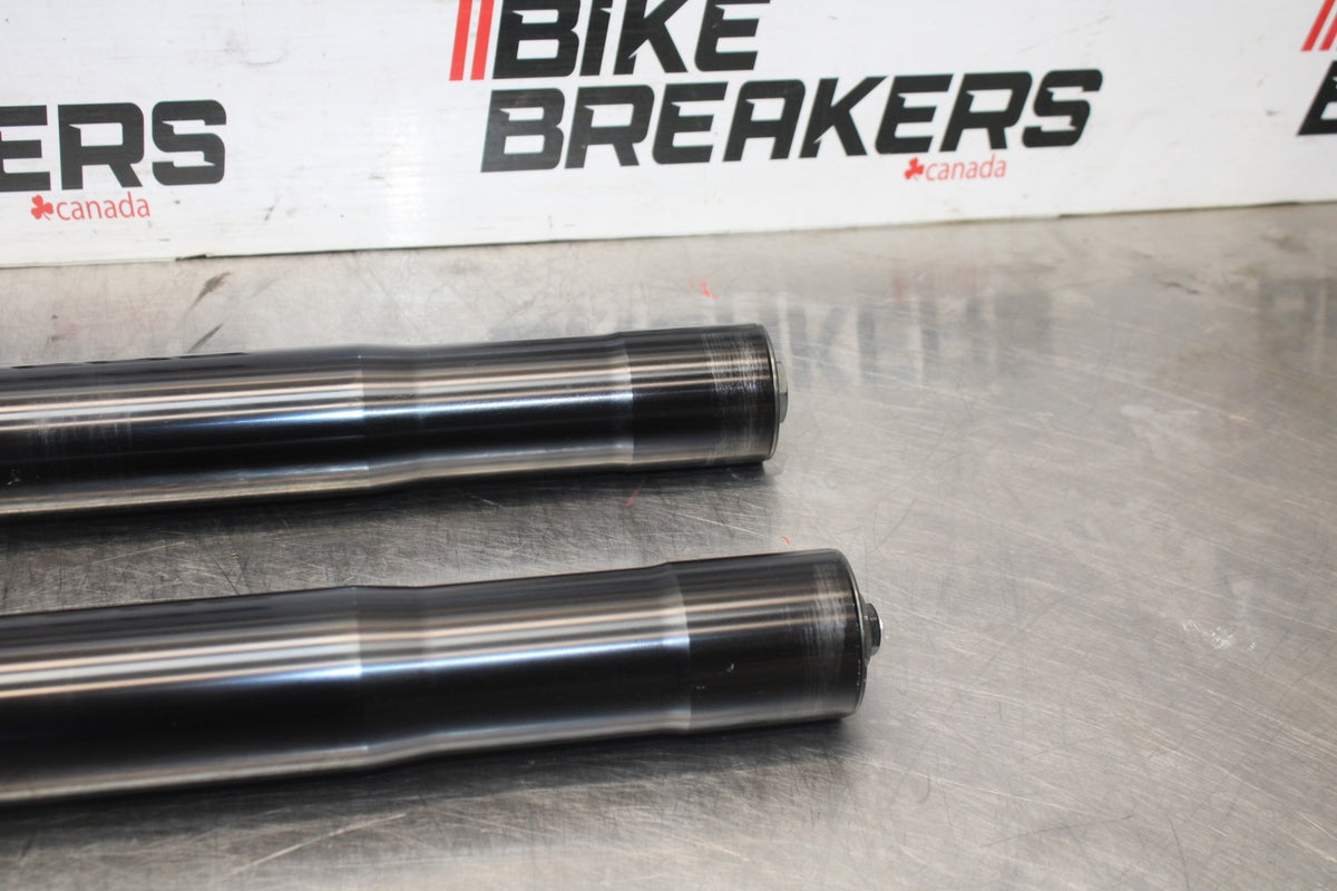 25 KAWASAKI Z900 FRONT FORKS SHOCK SUSPENSION SET PAIR BB928