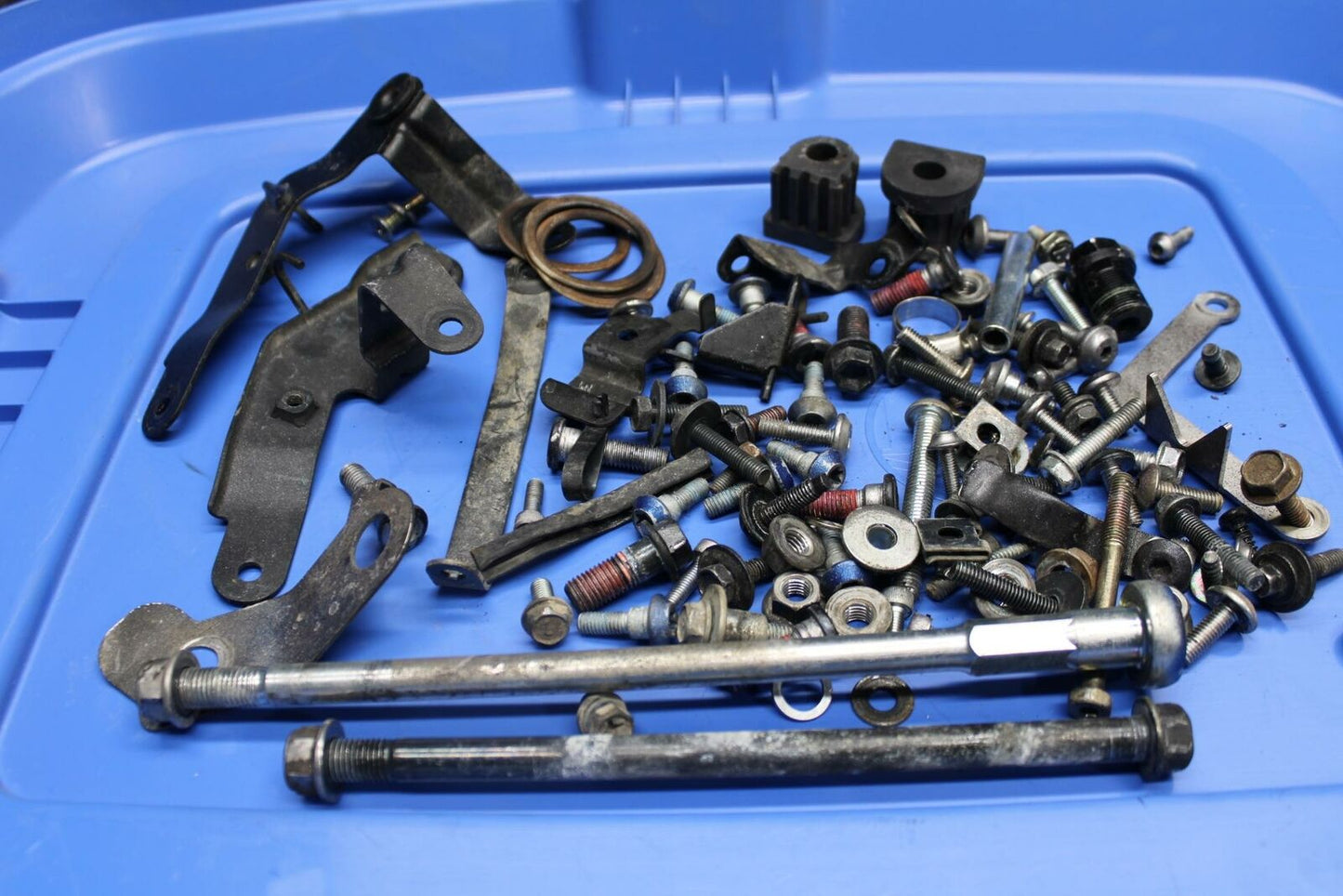 13-18 KAWASAKI NINJA ZX6R ENGINE MOUNTING BOLTS HARDWARE BRACKET ASSORTMENT BB20